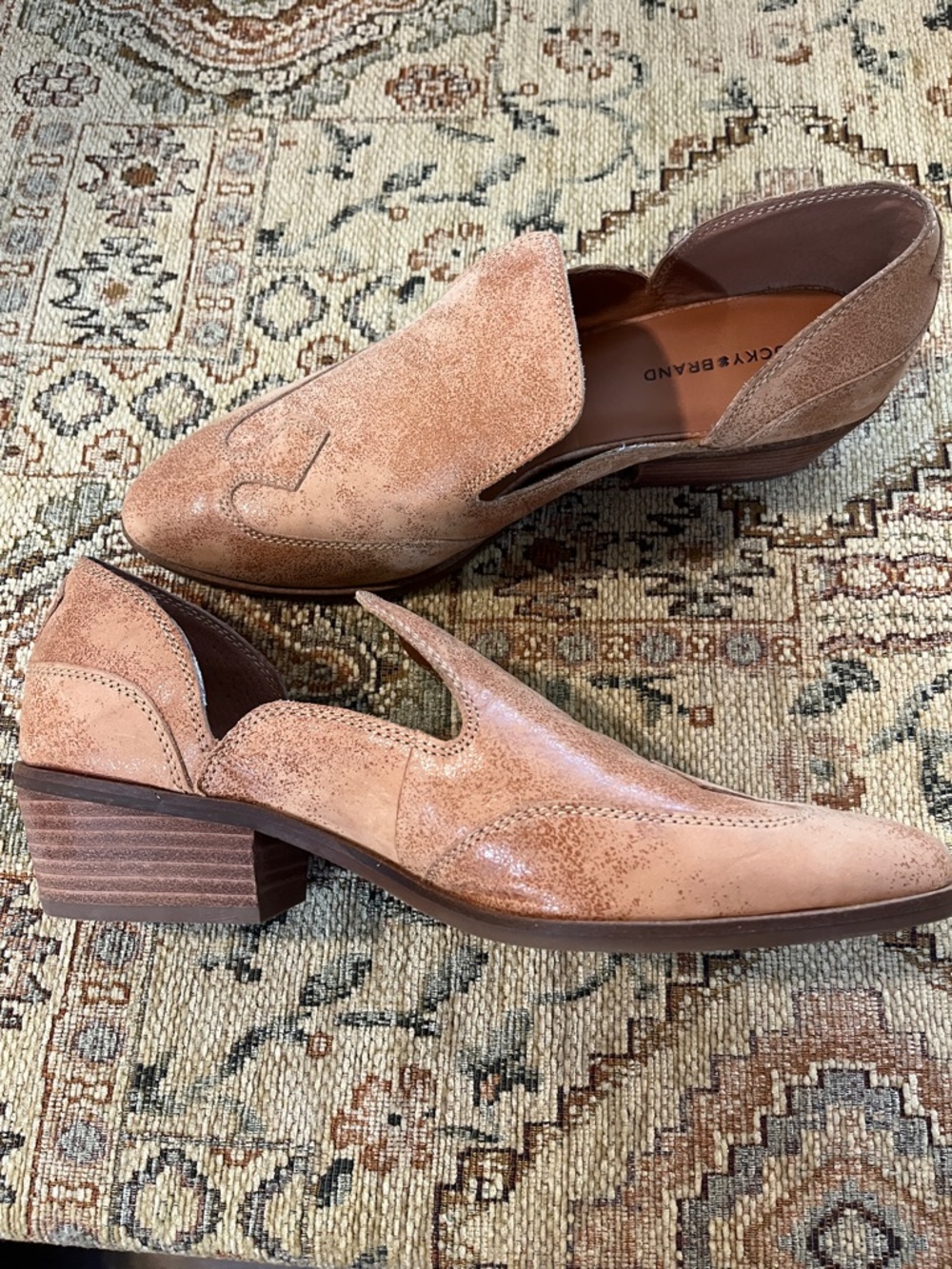 Lucky cut out leather shoes size 10 - Picture 1 of 10